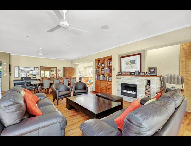 7 BEDROOM HOUSE FOR SALE IN ORCHARDS